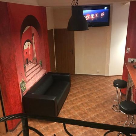 Piwnica Hostel Miechów Εξωτερικό φωτογραφία